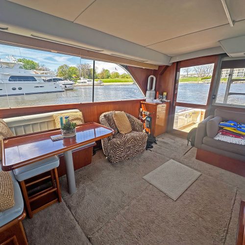 Living Quarters Aft facing (on lake 2)